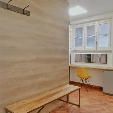 Hostel Draft & Lisbon